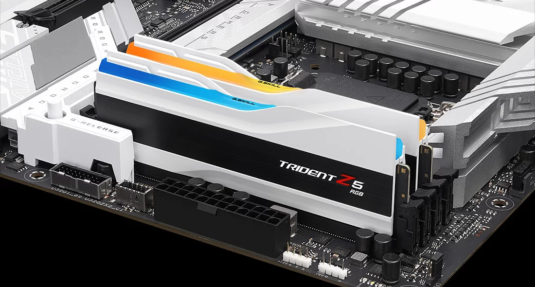 GSKILL GSKILL Trident Z5 RGB Beyaz DDR5-6000Mhz CL32 64GB (2x32GB) DUAL (36-36-36-96) 1.35V-59298