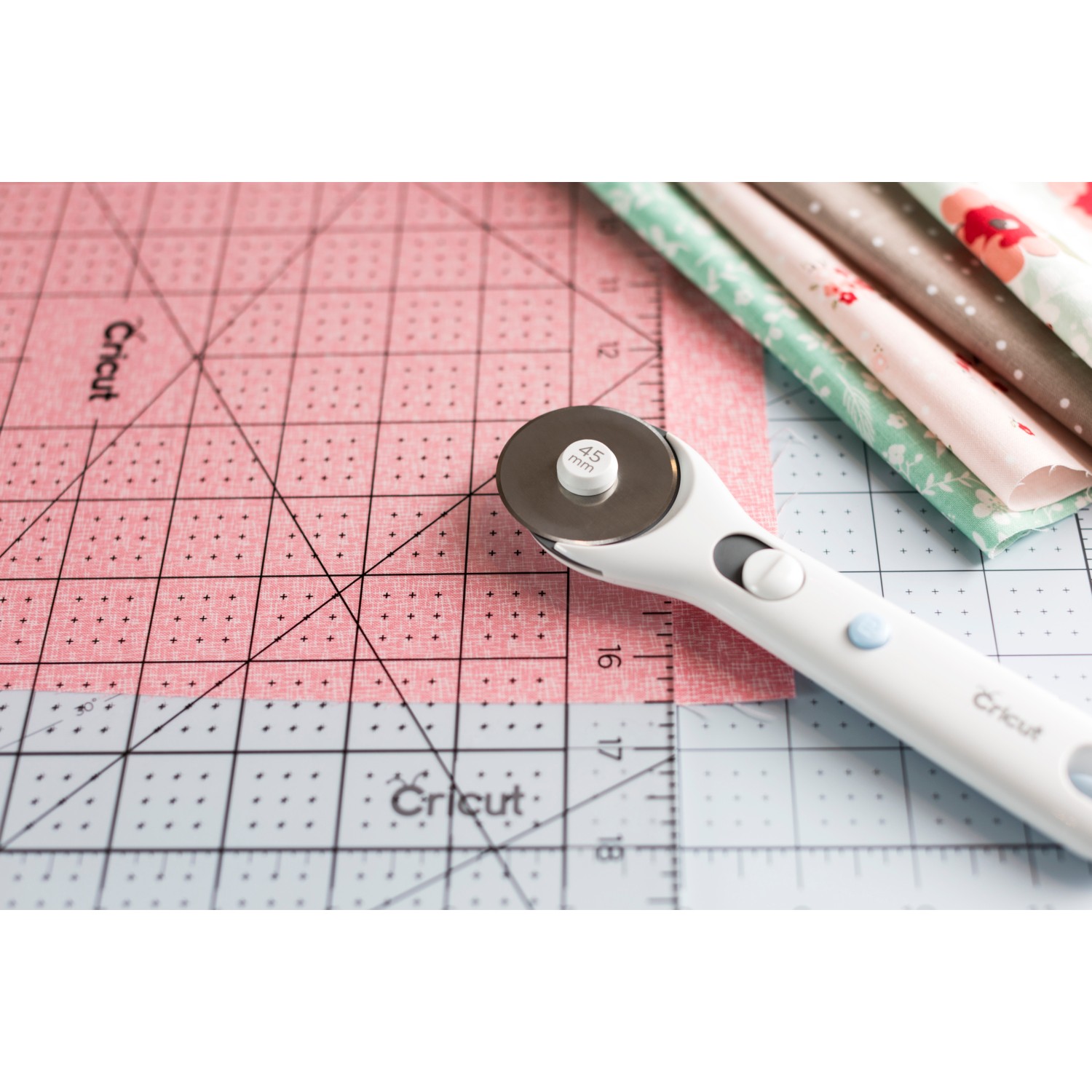 CRICUT 2004716 KENDİLİĞİNDEN İYİLEŞEN KESME MATI 30X30CM-31089