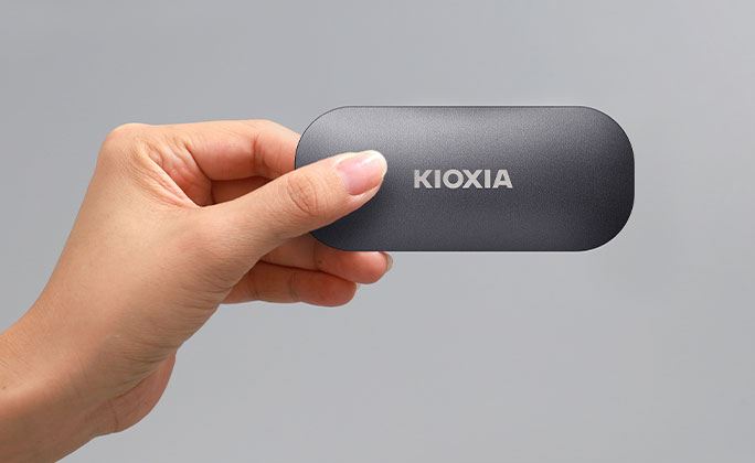 KIOXIA SSD 2TB EXCERIA PLUSTAŞINABİLİR 1050/1000MB/s USB 3.2 Type C LXD10S002TG8
